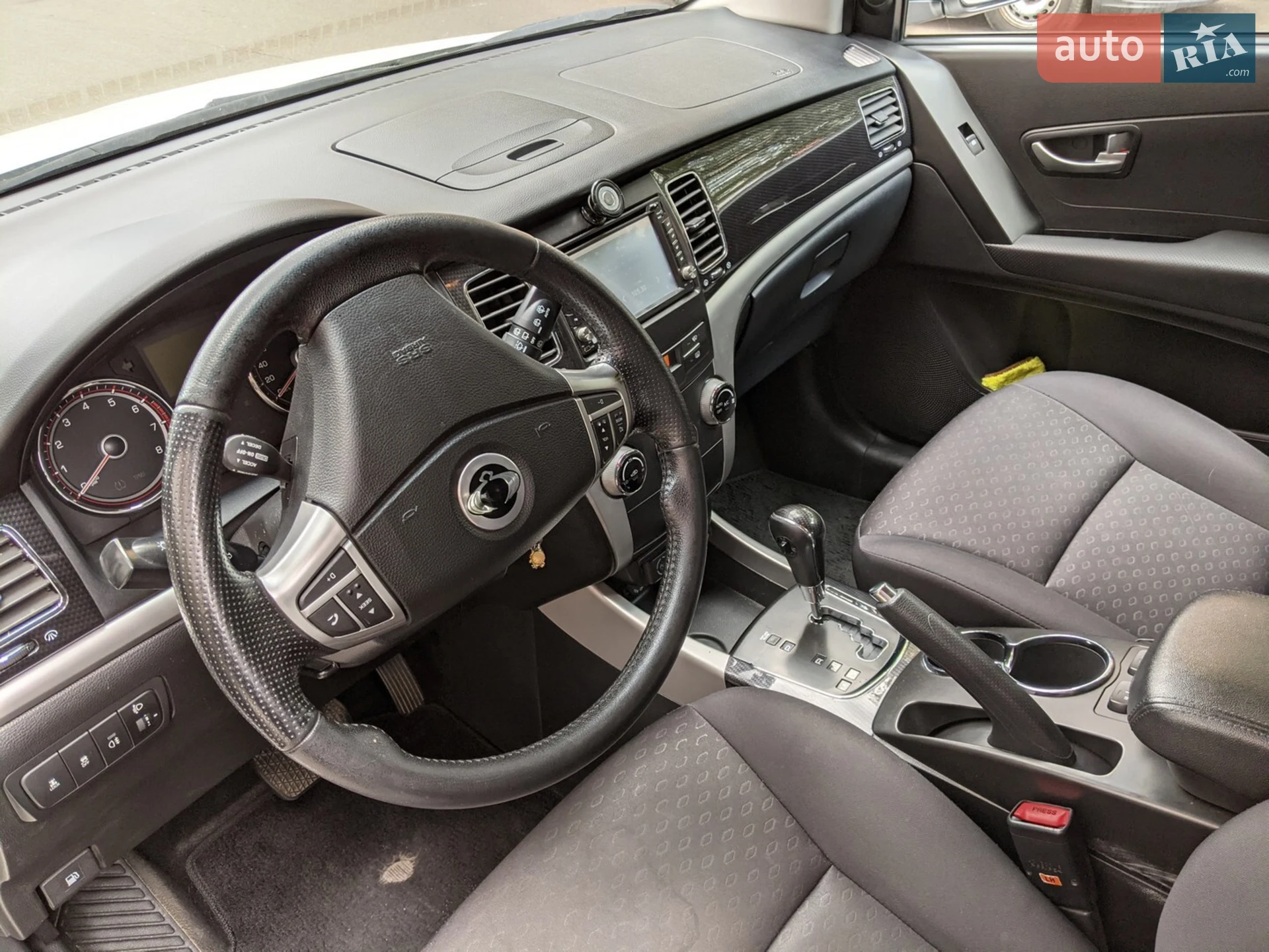 2013 SsangYong Korando - мініатюра 8