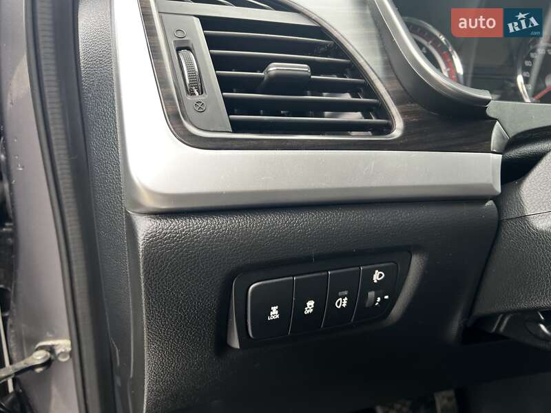 Позашляховик / Кросовер SsangYong Korando 2014 в Дніпрі фото 18 Позашляховик / Кросовер SsangYong Korando 2014 в Дніпрі