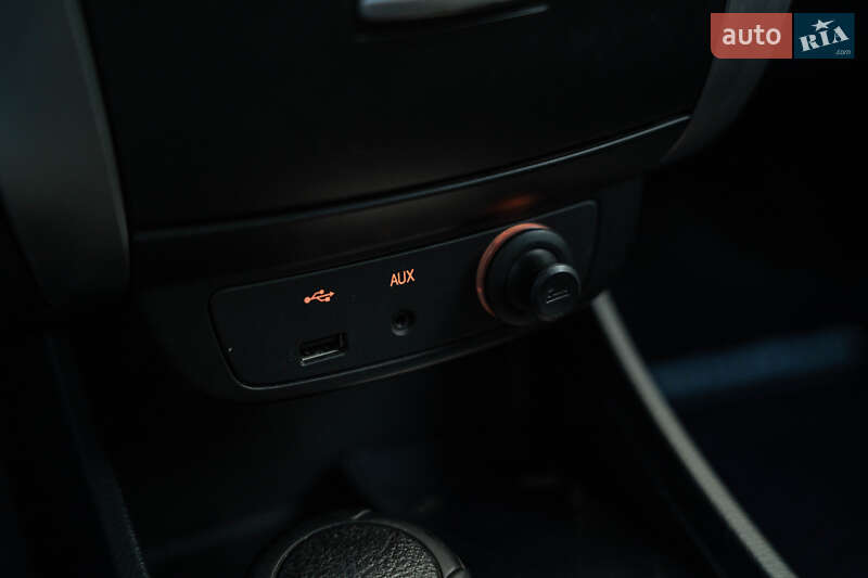 Позашляховик / Кросовер SsangYong Korando 2011 в Чернівцях фото 27 Позашляховик / Кросовер SsangYong Korando 2011 в Чернівцях