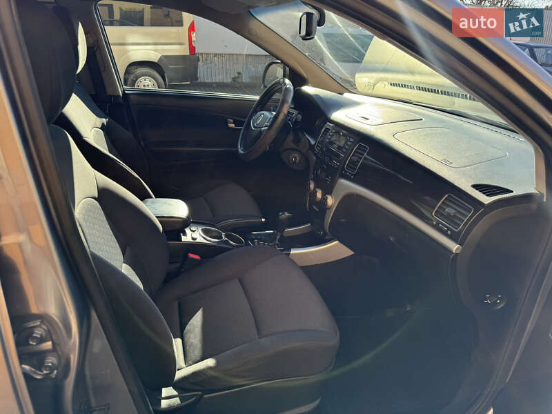 Позашляховик / Кросовер SsangYong Korando 2012 в Ужгороді