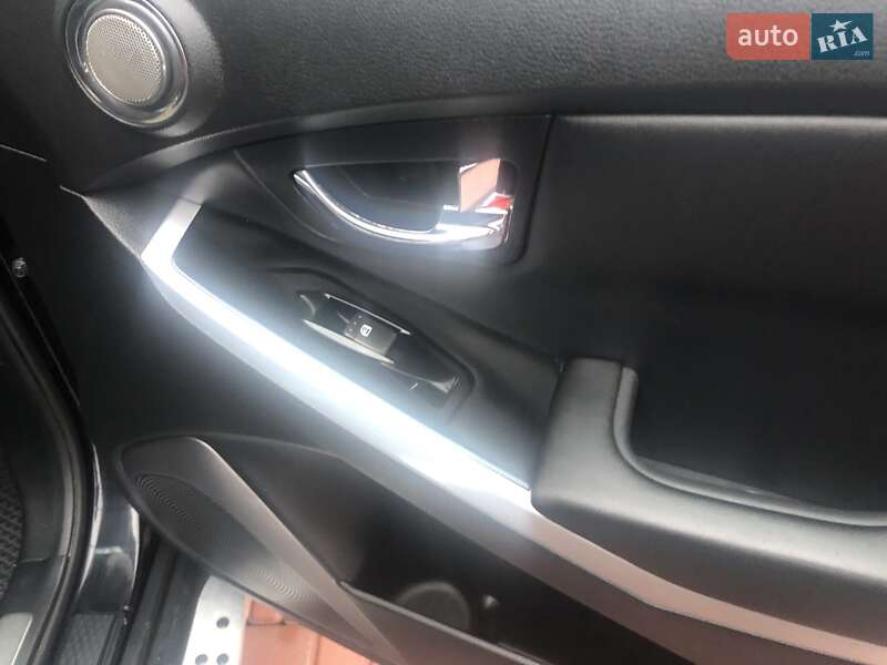 Позашляховик / Кросовер SsangYong Korando 2014 в Одесі фото 13 Позашляховик / Кросовер SsangYong Korando 2014 в Одесі