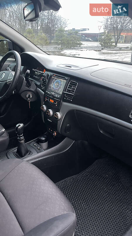 Внедорожник / Кроссовер SsangYong Korando 2012 в Днепре фото 11 Внедорожник / Кроссовер SsangYong Korando 2012 в Днепре