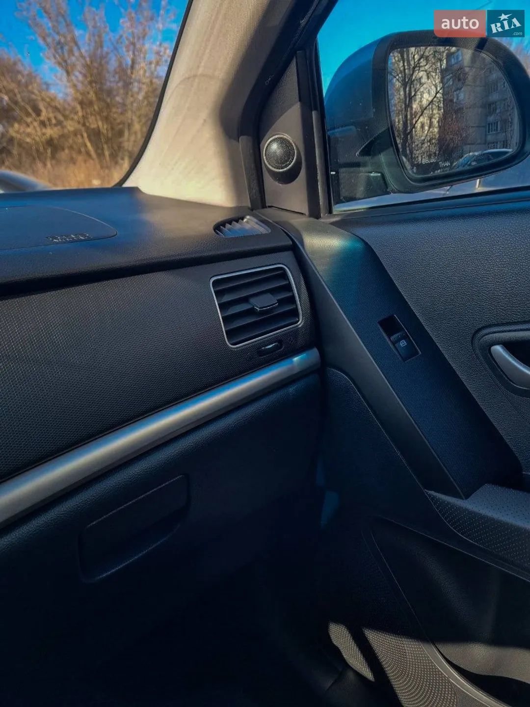 2011 SsangYong Korando - мініатюра 19