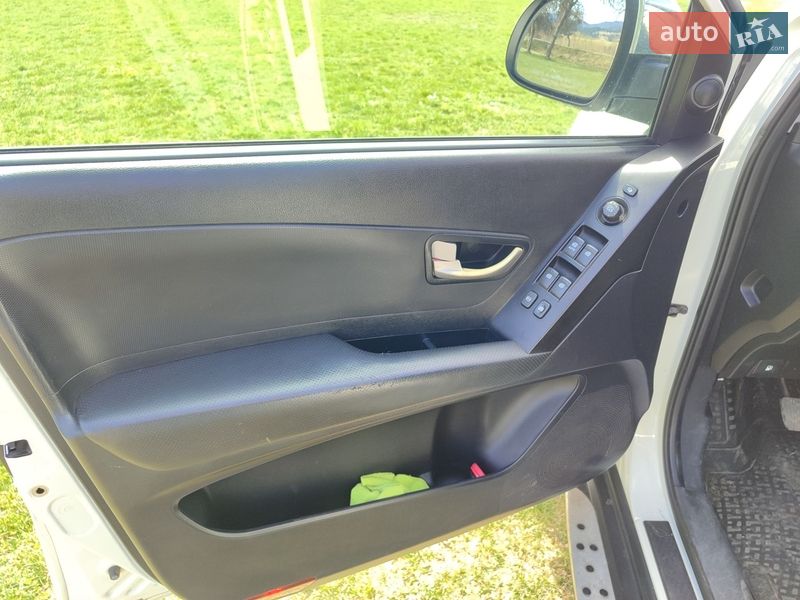 Позашляховик / Кросовер SsangYong Korando 2011 в Міжгір'ї