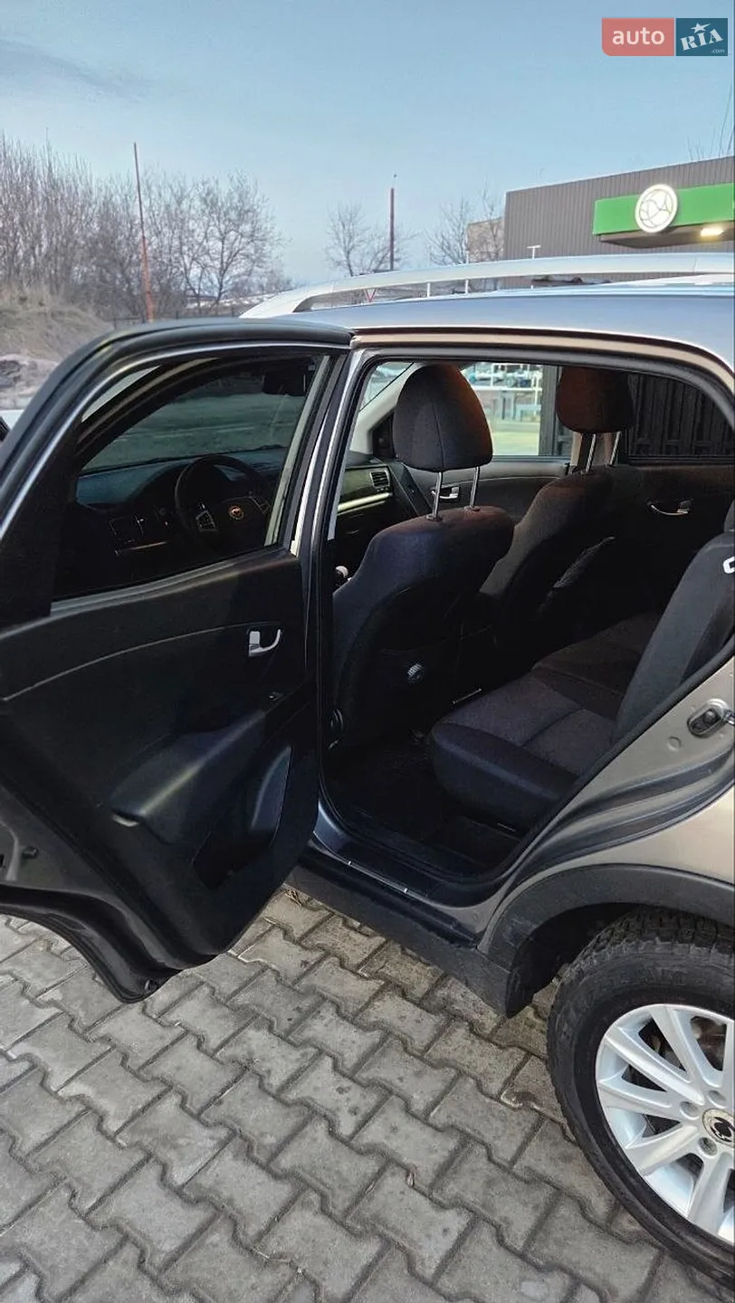 2012 SsangYong Korando - мініатюра 9