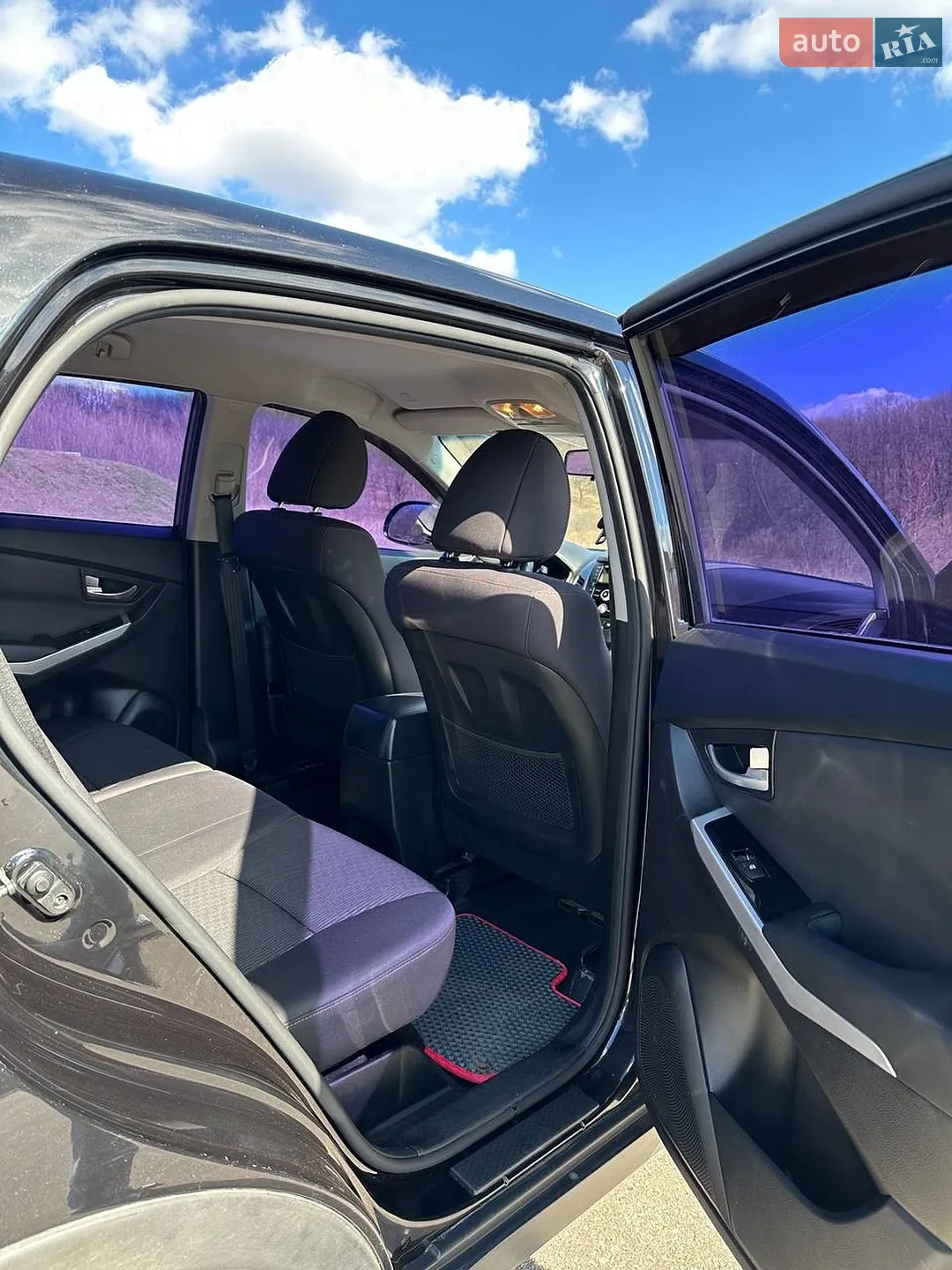 2014 SsangYong Korando - мініатюра 27