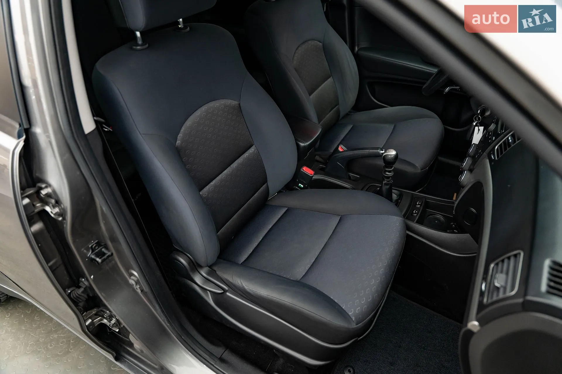 2011 SsangYong Korando - мініатюра 20