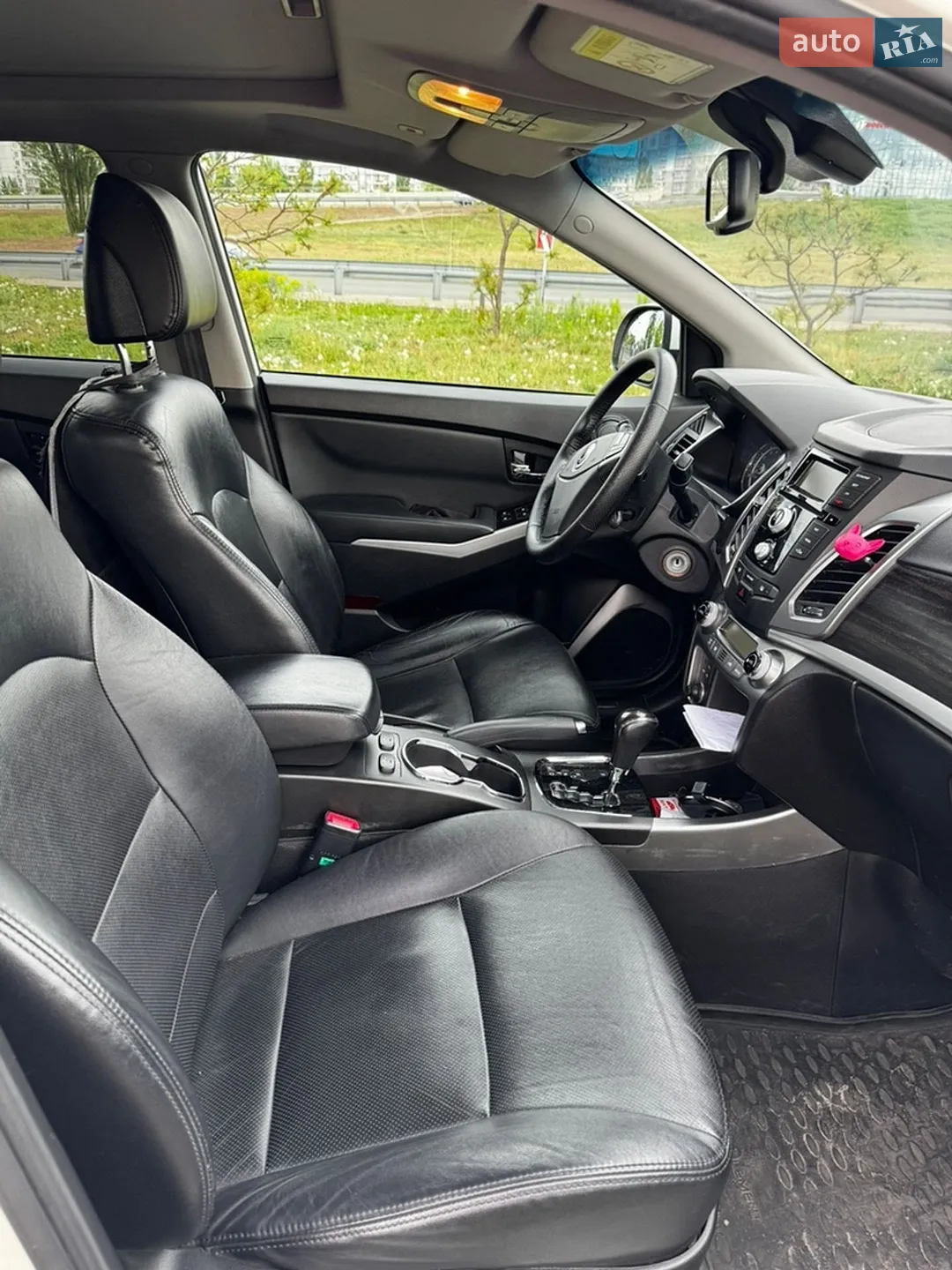 2014 SsangYong Korando - мініатюра 10