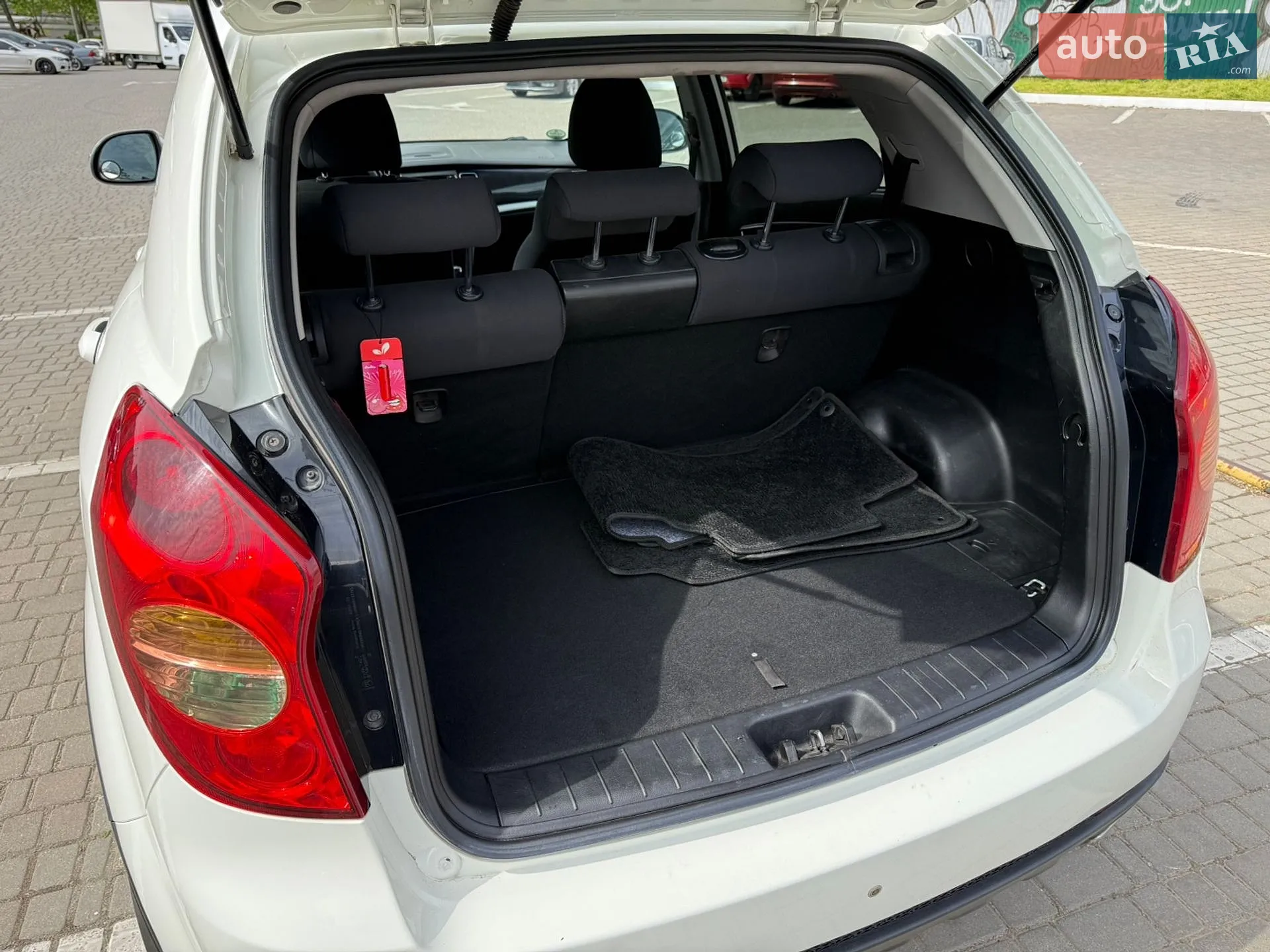 2012 SsangYong Korando - мініатюра 30