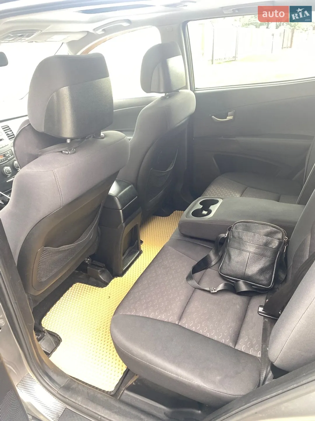 2011 SsangYong Korando - мініатюра 20