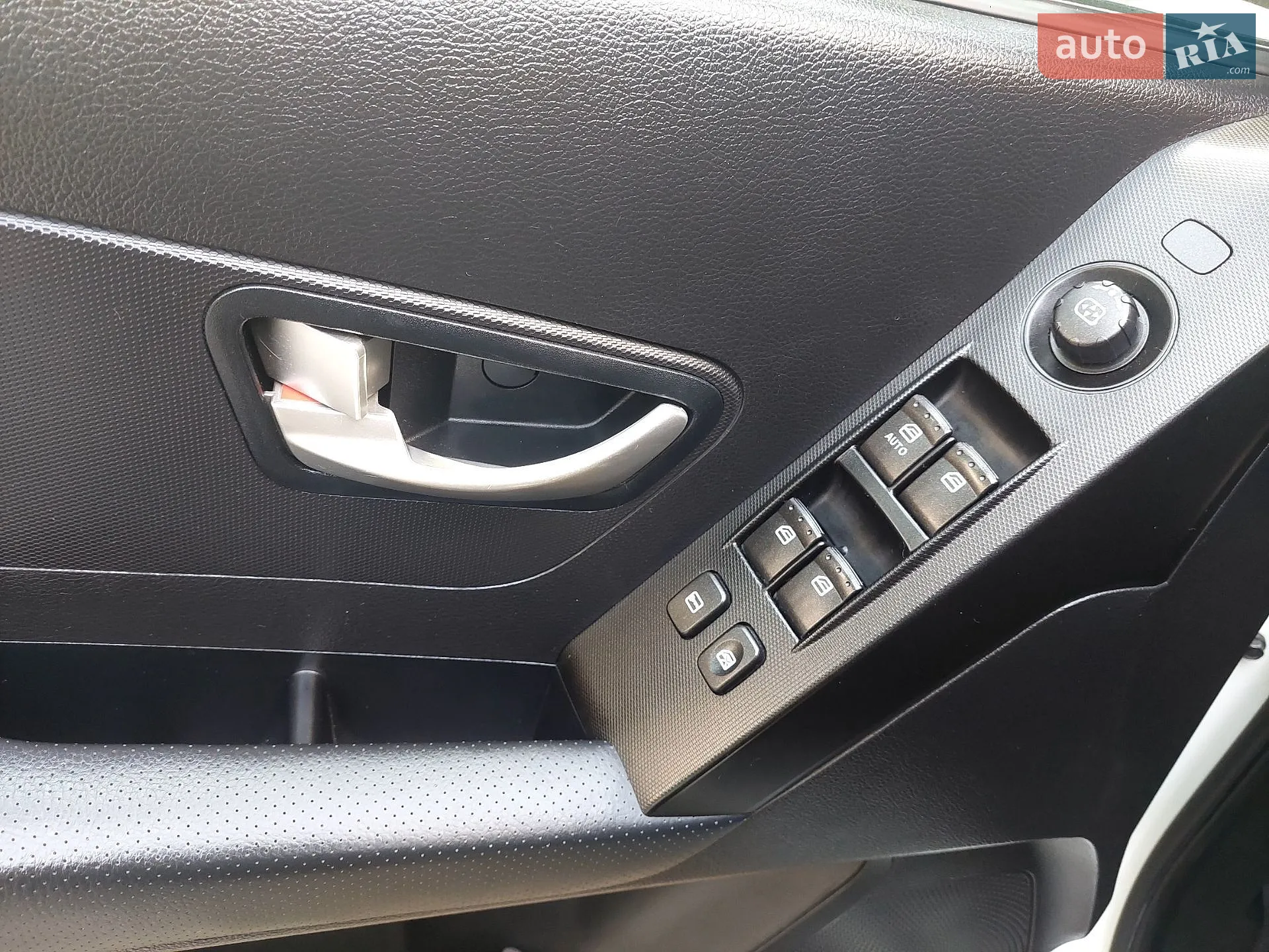 2013 SsangYong Korando - мініатюра 19