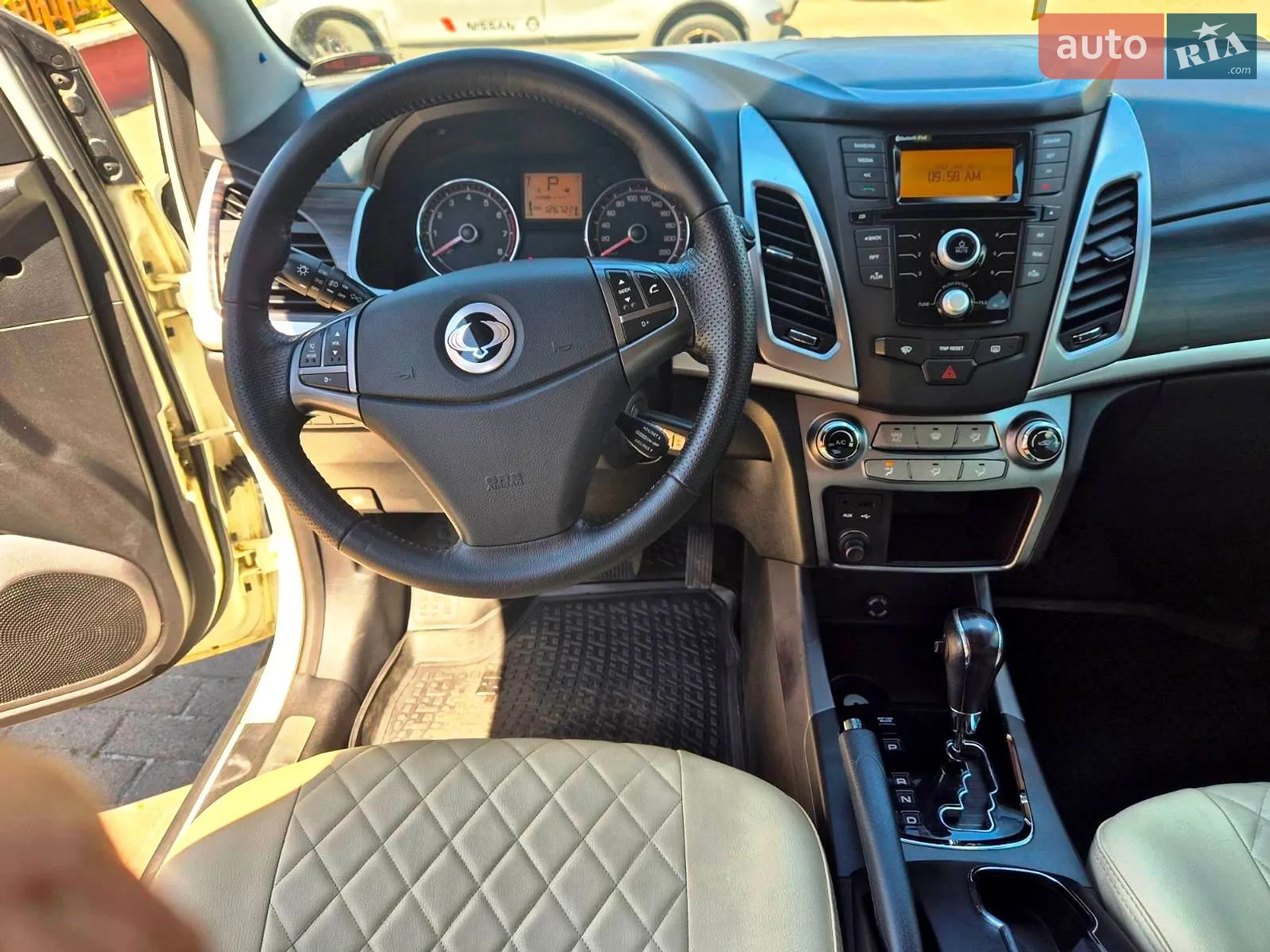 2014 SsangYong Korando - мініатюра 8