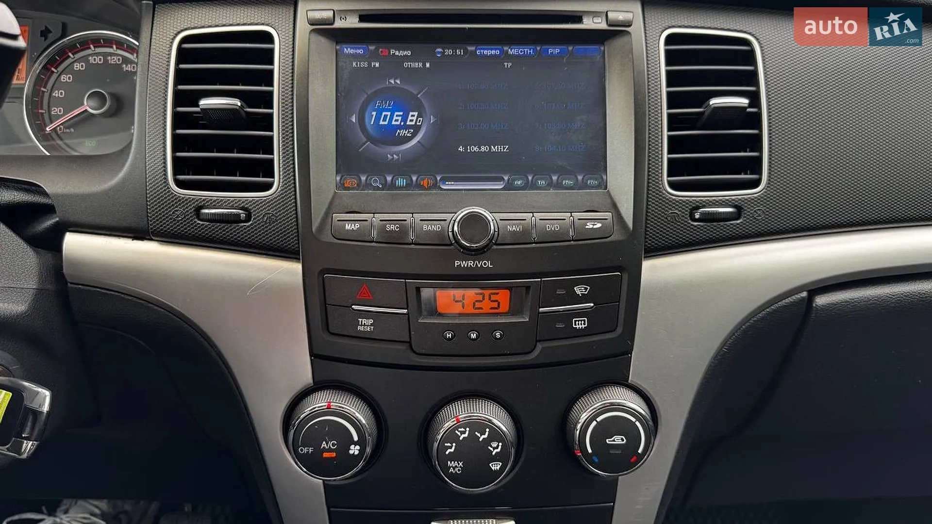 2011 SsangYong Korando - мініатюра 25