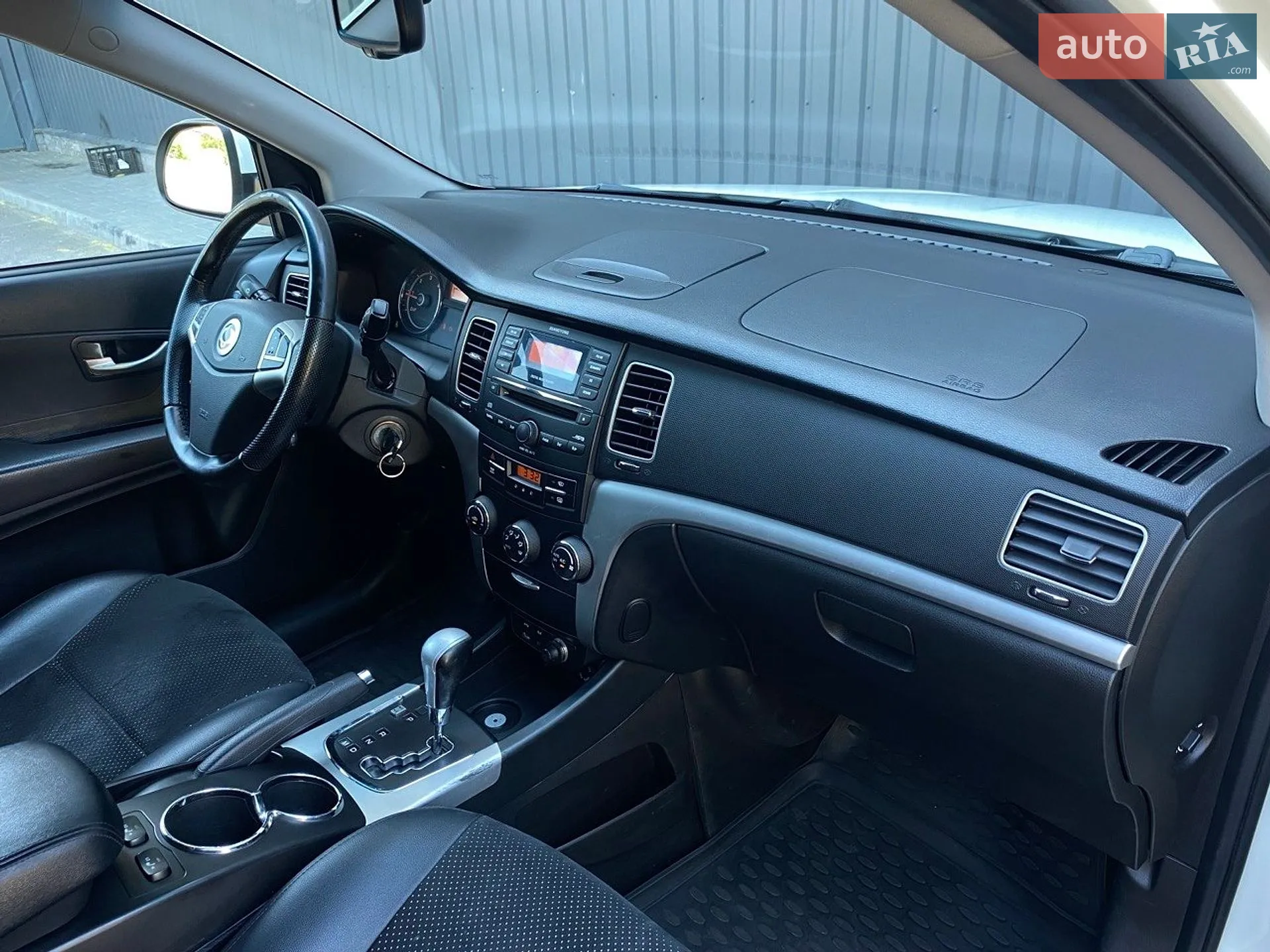 2011 SsangYong Korando - мініатюра 10