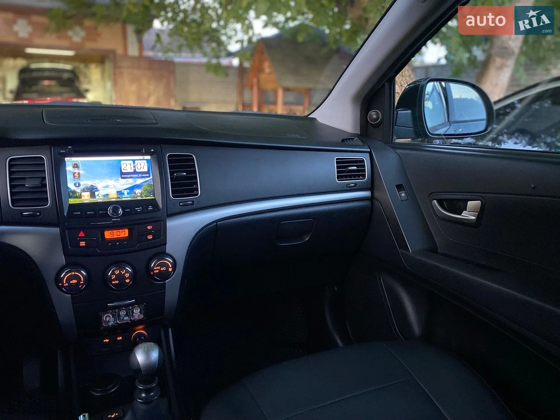 2011 SsangYong Korando - мініатюра 19