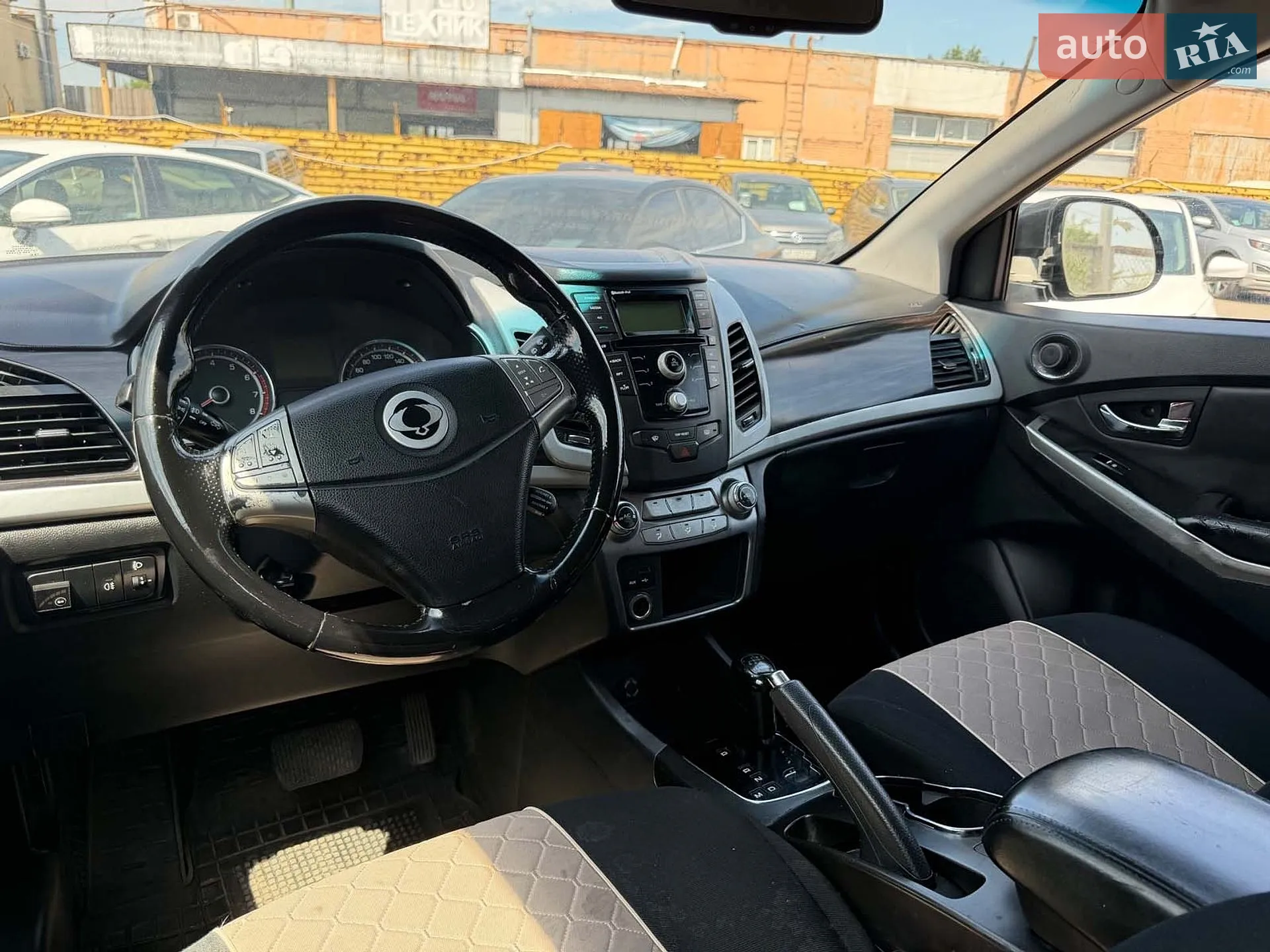 2014 SsangYong Korando - мініатюра 16