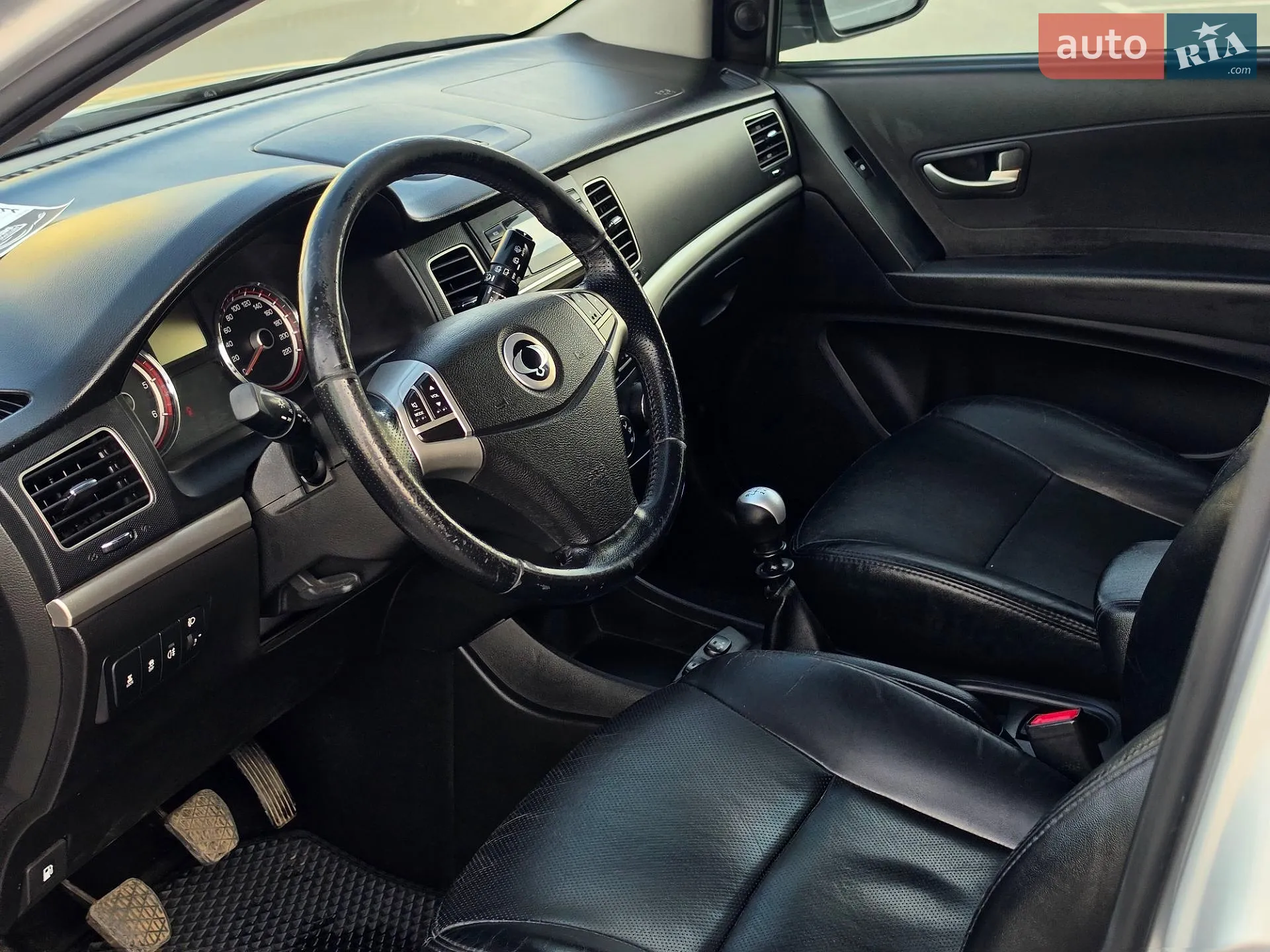 2012 SsangYong Korando - мініатюра 19