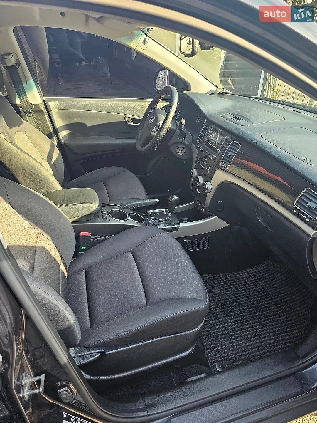 2012 SsangYong Korando - мініатюра 11