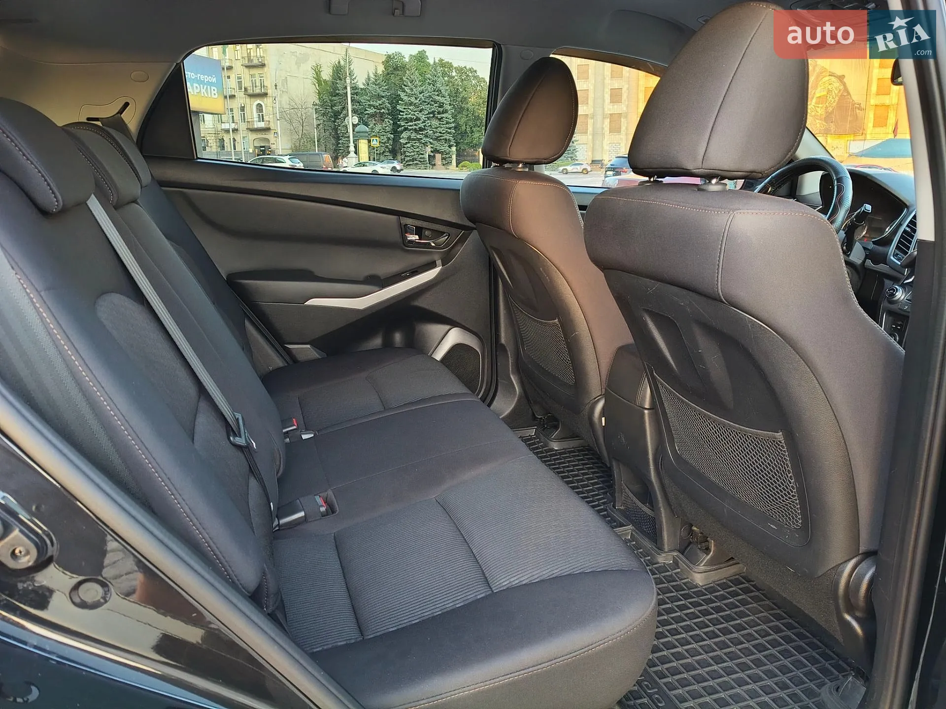 2014 SsangYong Korando - мініатюра 12