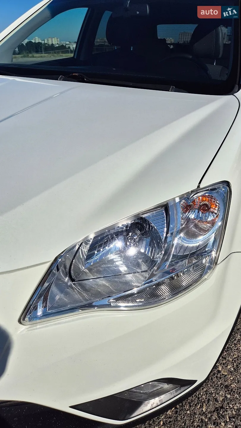 2013 SsangYong Korando - мініатюра 13
