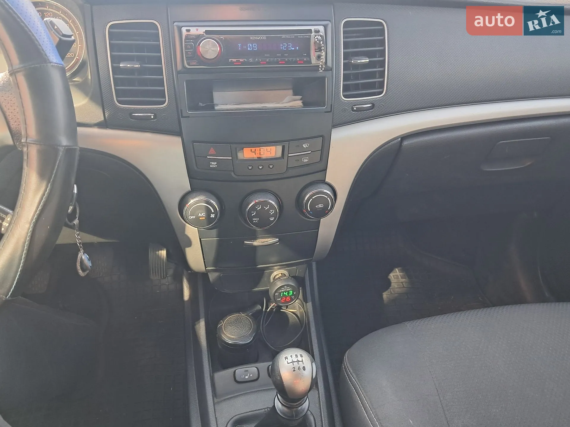 2011 SsangYong Korando - мініатюра 9