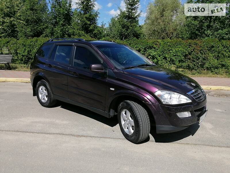 Позашляховик / Кросовер SsangYong Kyron 2010 в 