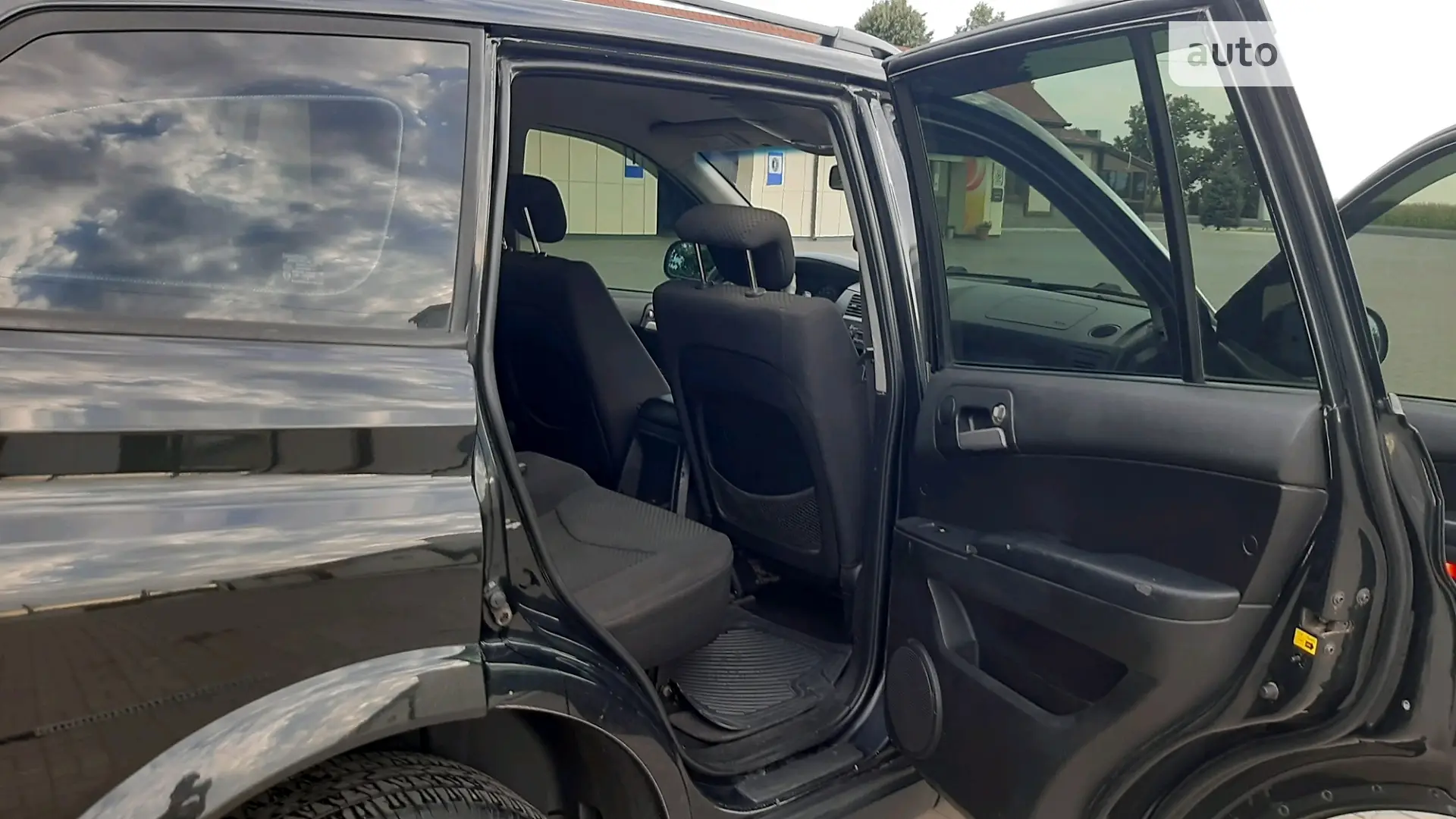 2010 SsangYong Kyron - мініатюра 9