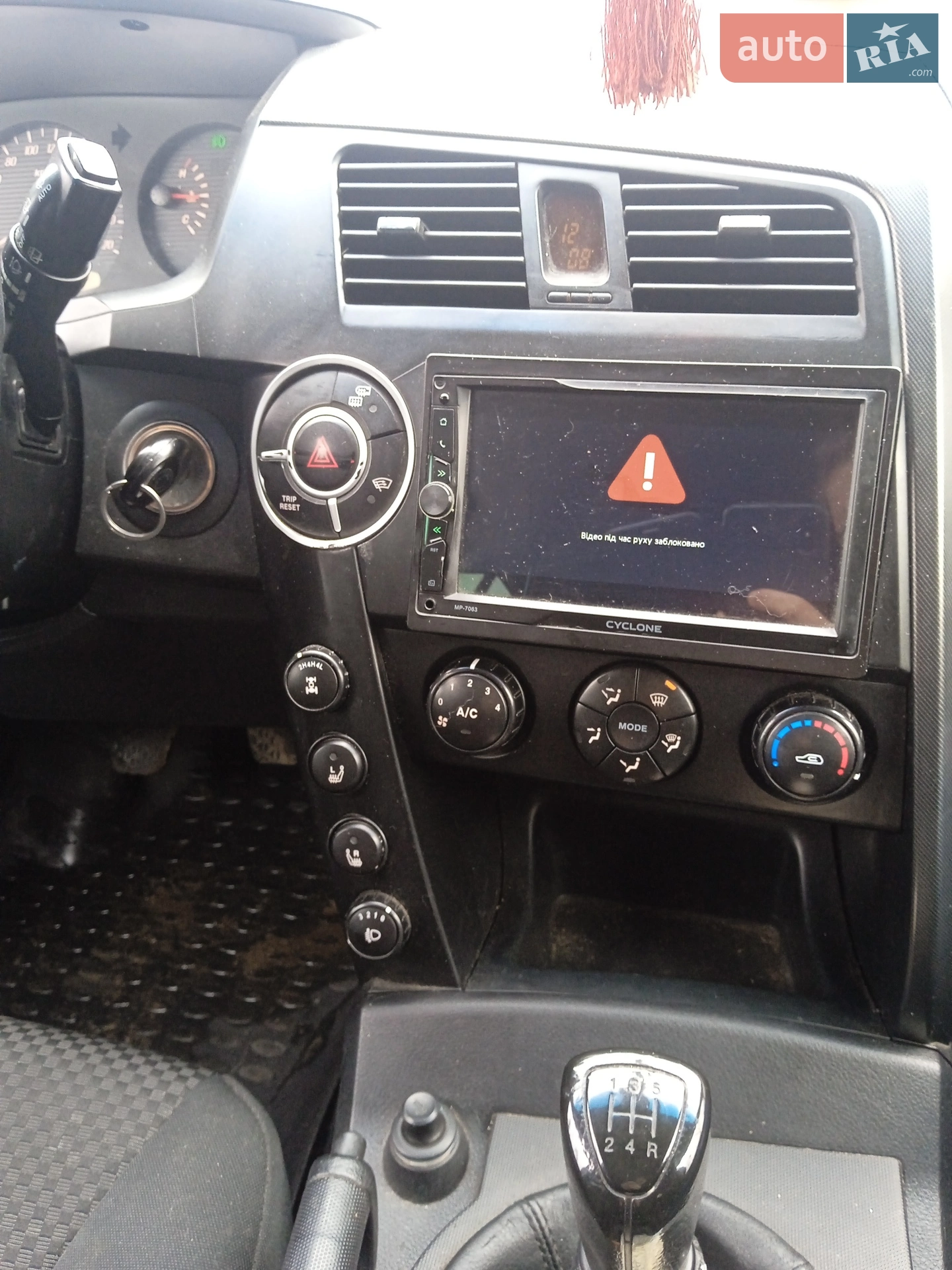 2011 SsangYong Kyron - мініатюра 8