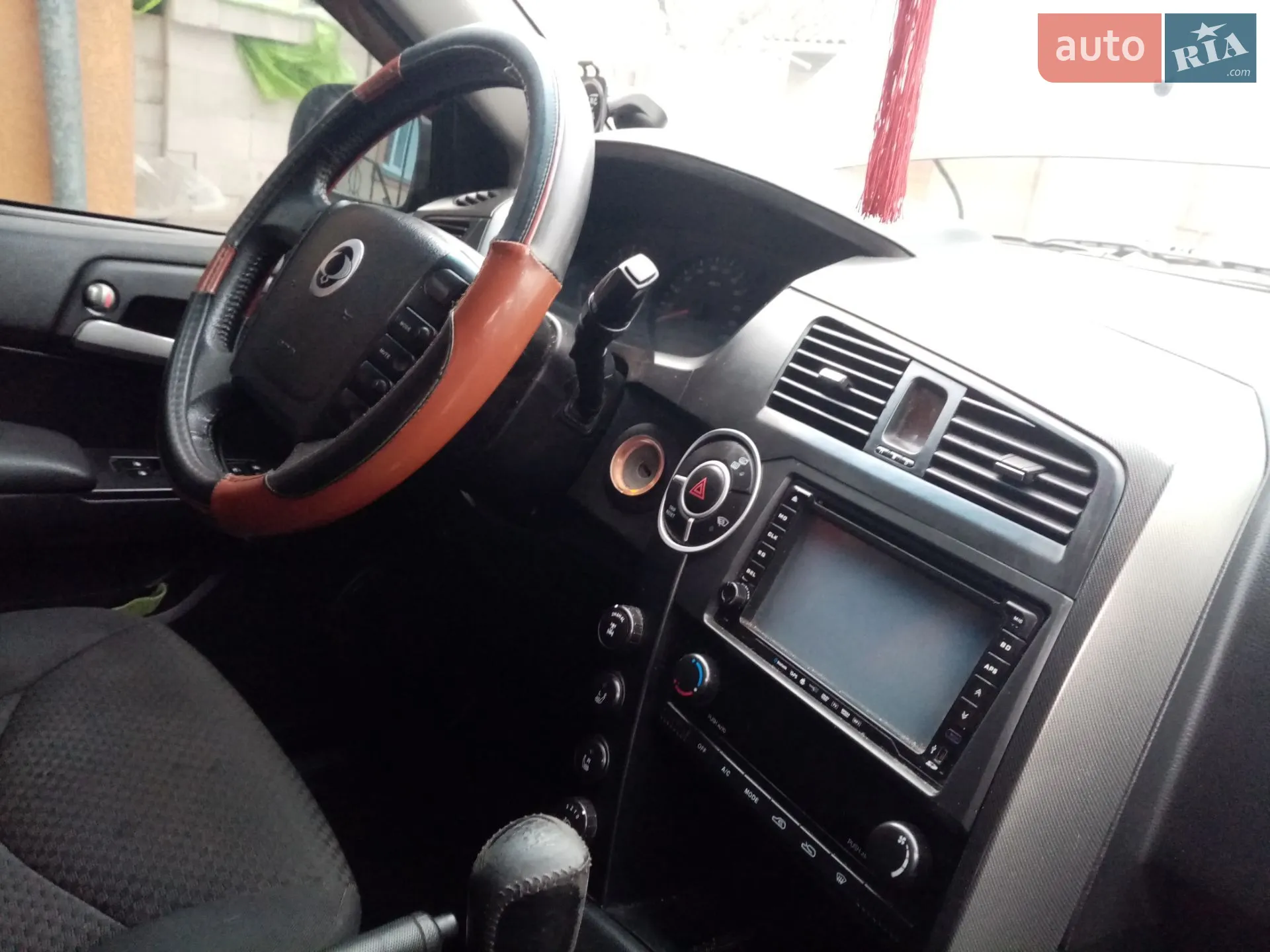 2010 SsangYong Kyron - мініатюра 13