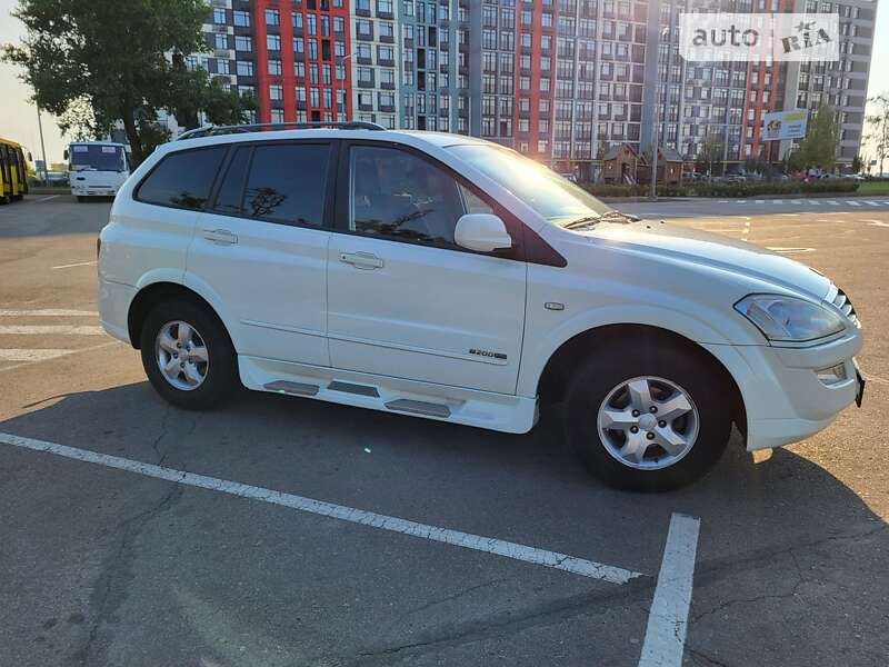 Позашляховик / Кросовер SsangYong Kyron 2009 в Києві