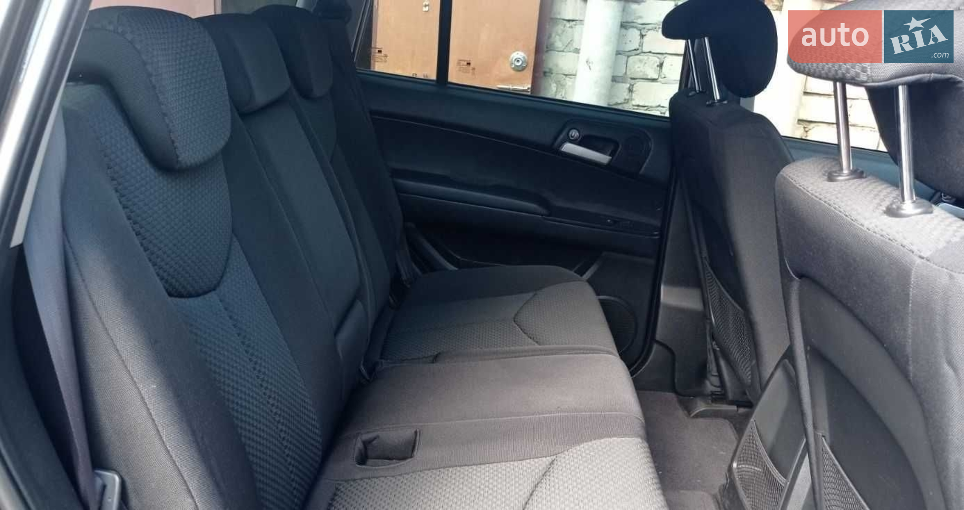 2010 SsangYong Kyron - мініатюра 11