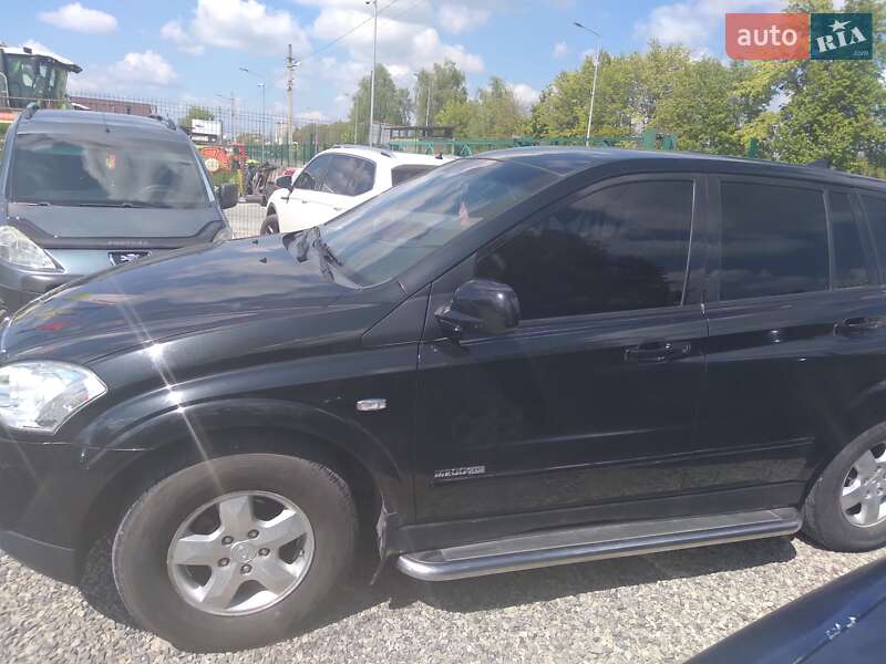 Внедорожник / Кроссовер SsangYong Kyron 2010 в Тернополе