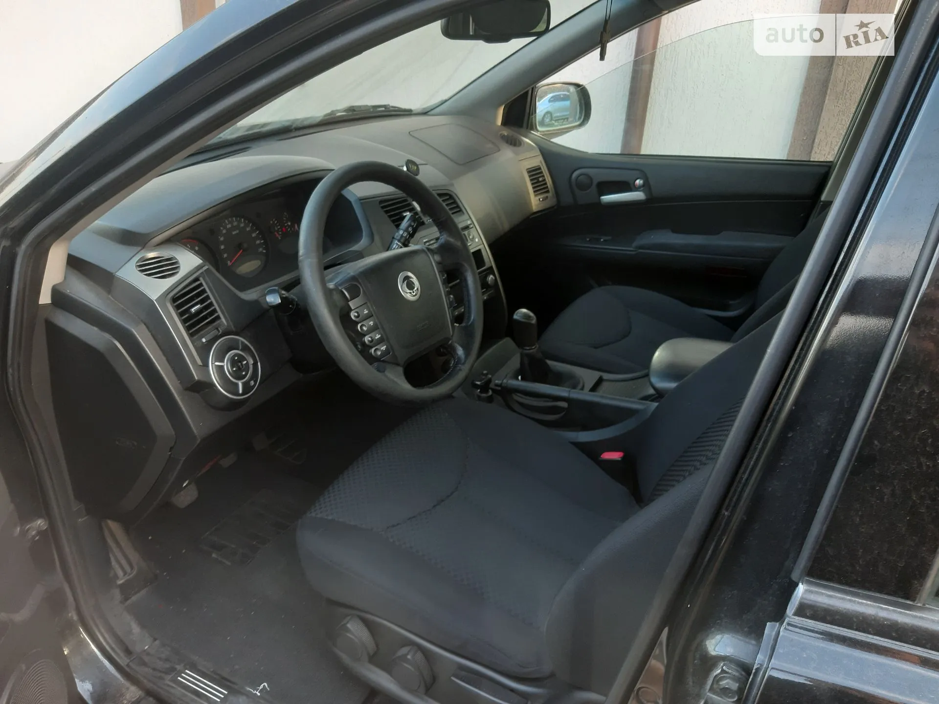 2010 SsangYong Kyron - мініатюра 6