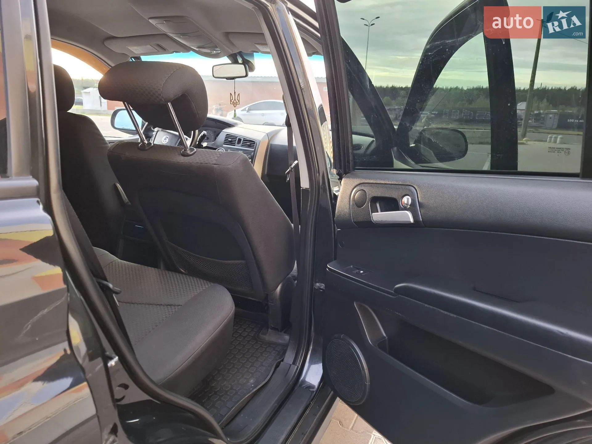 2010 SsangYong Kyron - мініатюра 6