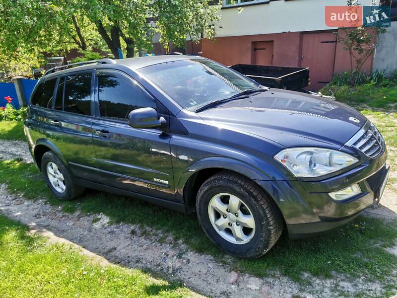 Внедорожник / Кроссовер SsangYong Kyron 2007 в 