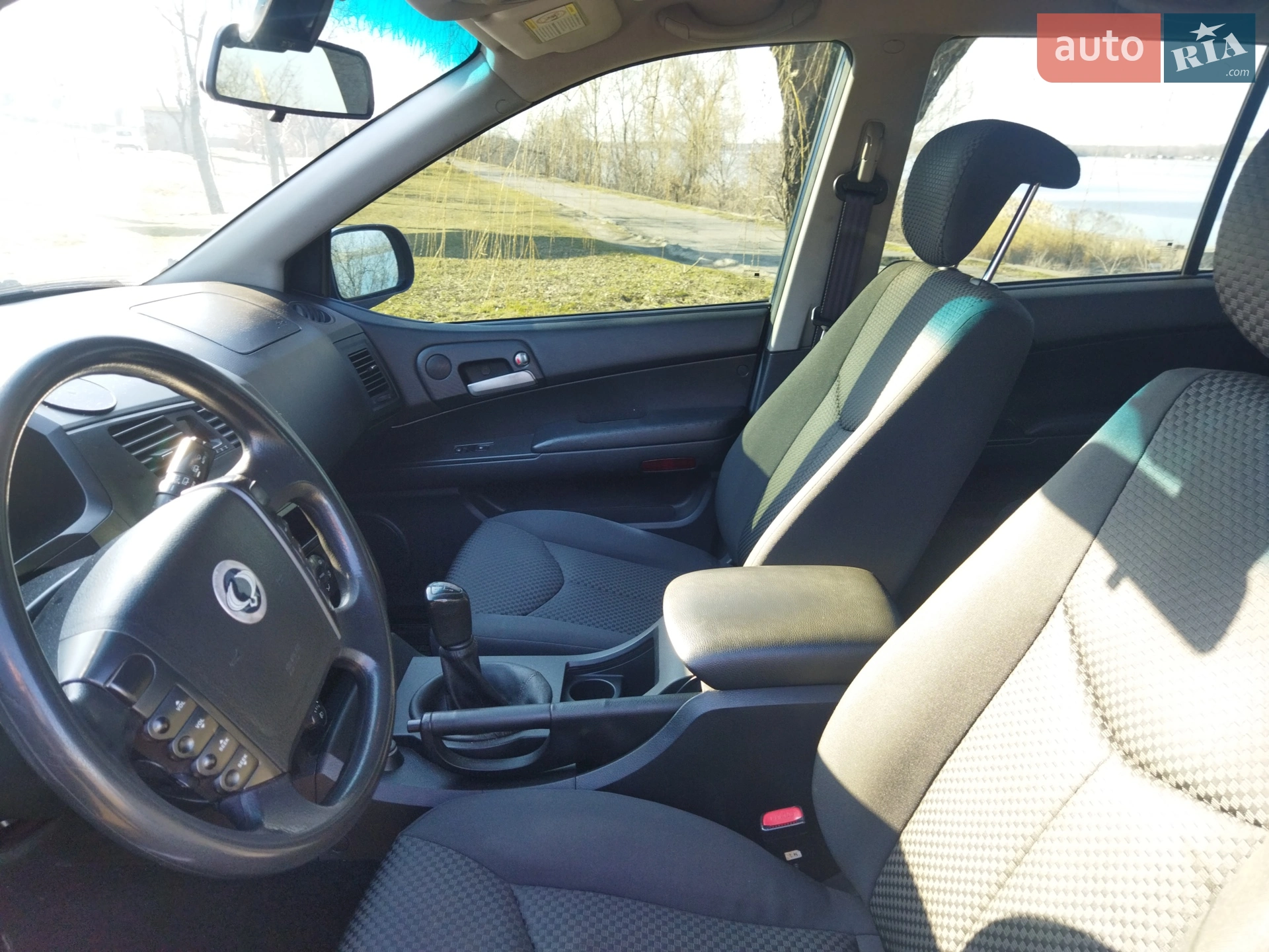 2010 SsangYong Kyron - мініатюра 2