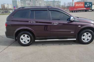 Позашляховик / Кросовер SsangYong Kyron 2010 в 