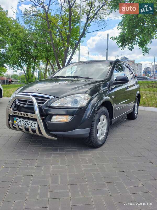 Позашляховик / Кросовер SsangYong Kyron 2010 в 