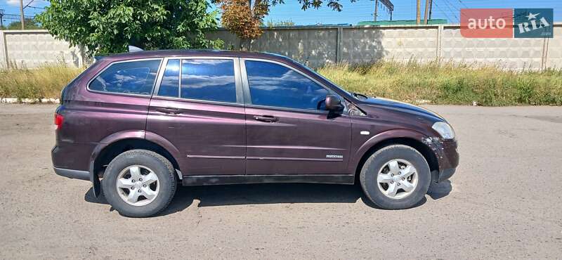 Внедорожник / Кроссовер SsangYong Kyron 2010 в Подольске