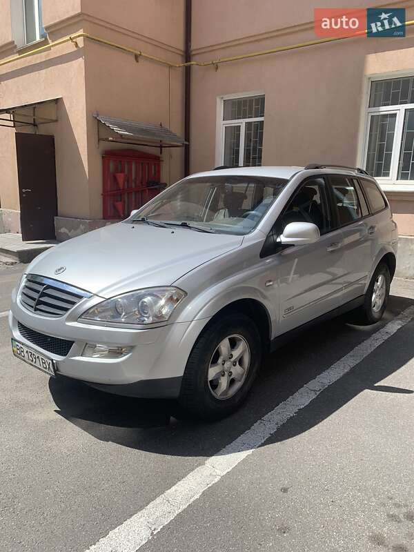 Внедорожник / Кроссовер SsangYong Kyron 2010 в 