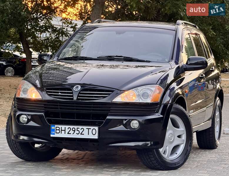 Позашляховик / Кросовер SsangYong Kyron 2008 в 