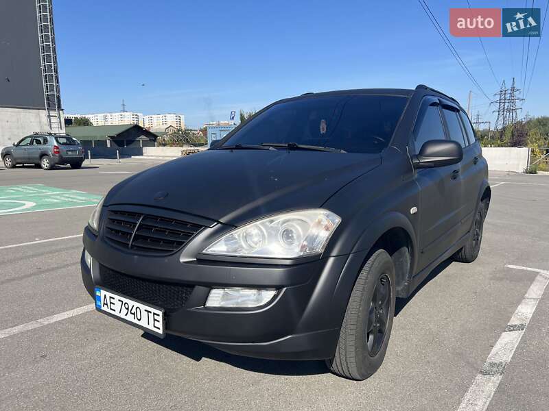 Седан SsangYong Kyron 2013 в 