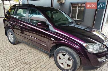 Внедорожник / Кроссовер SsangYong Kyron 2010 в 
