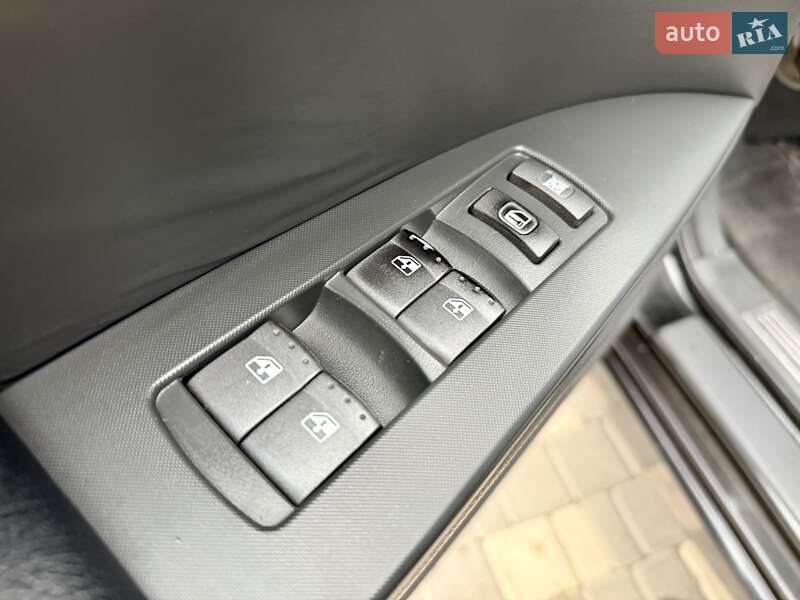 Внедорожник / Кроссовер SsangYong Kyron 2009 в Одессе