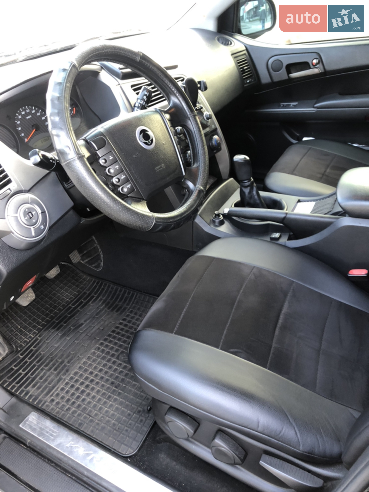 2013 SsangYong Kyron - мініатюра 11