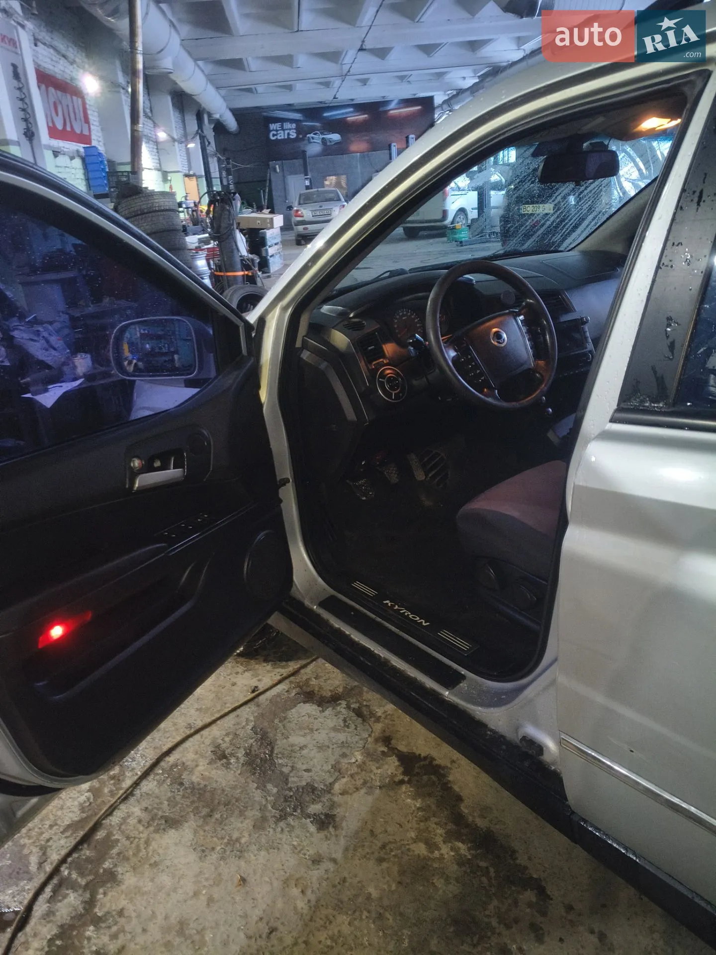 2010 SsangYong Kyron - мініатюра 13