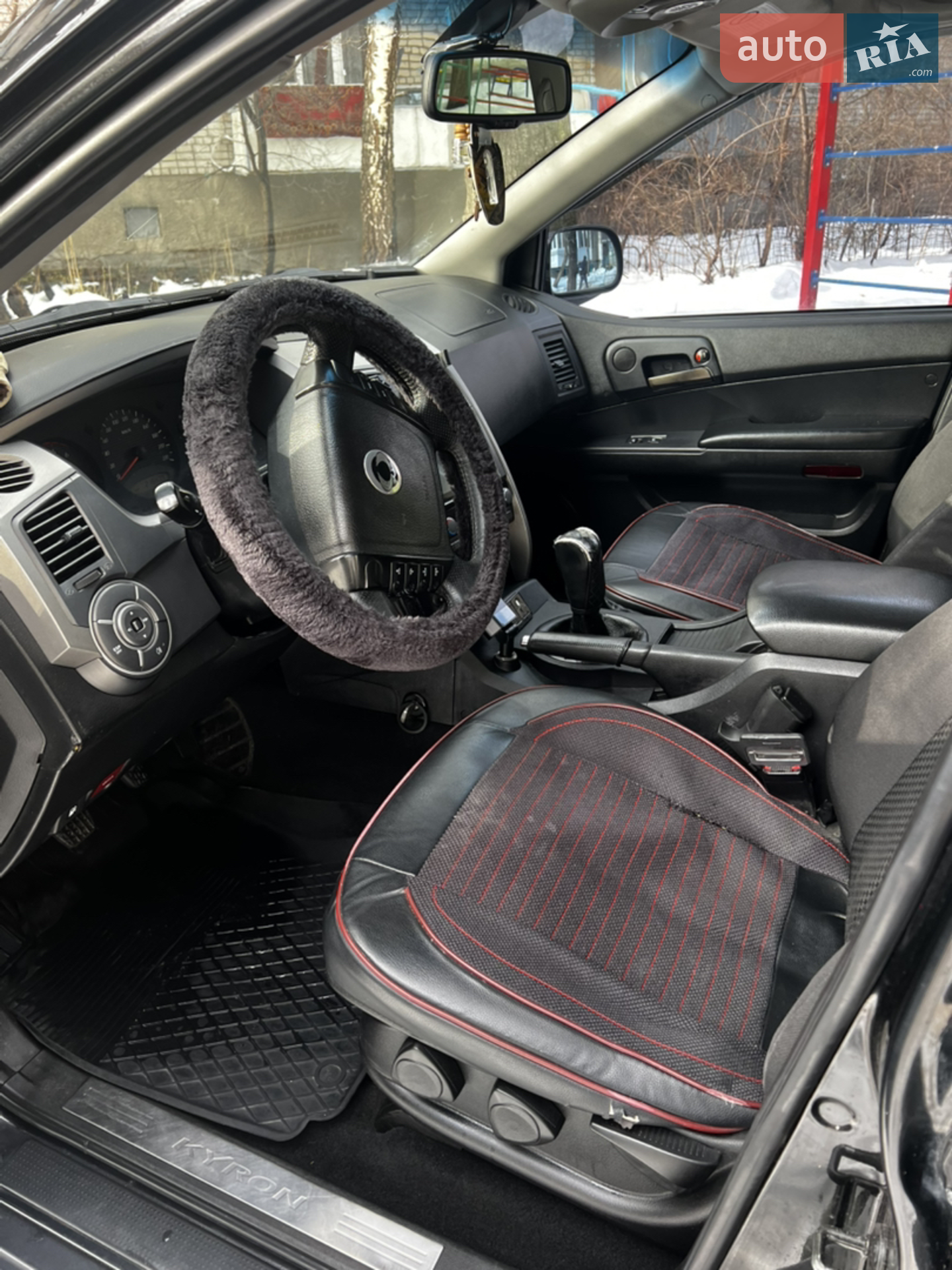 2012 SsangYong Kyron - мініатюра 9
