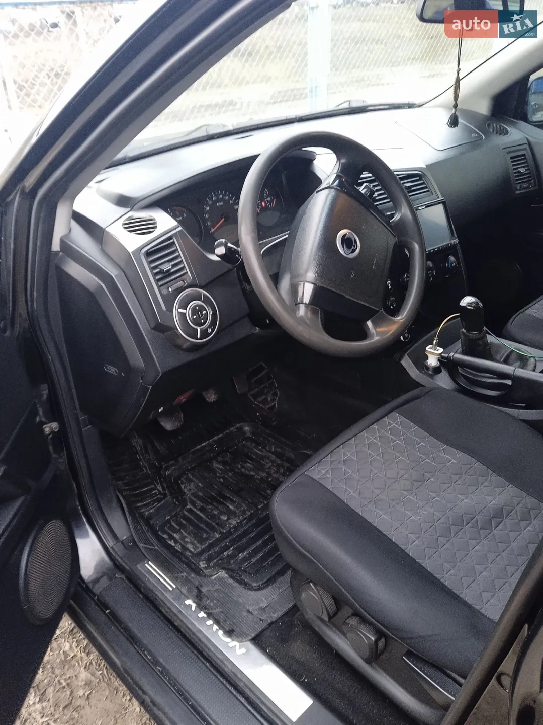 2010 SsangYong Kyron - мініатюра 6