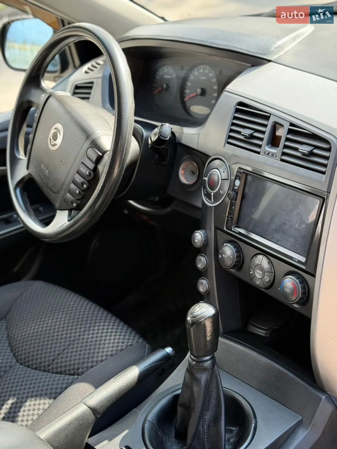 2014 SsangYong Kyron - мініатюра 14