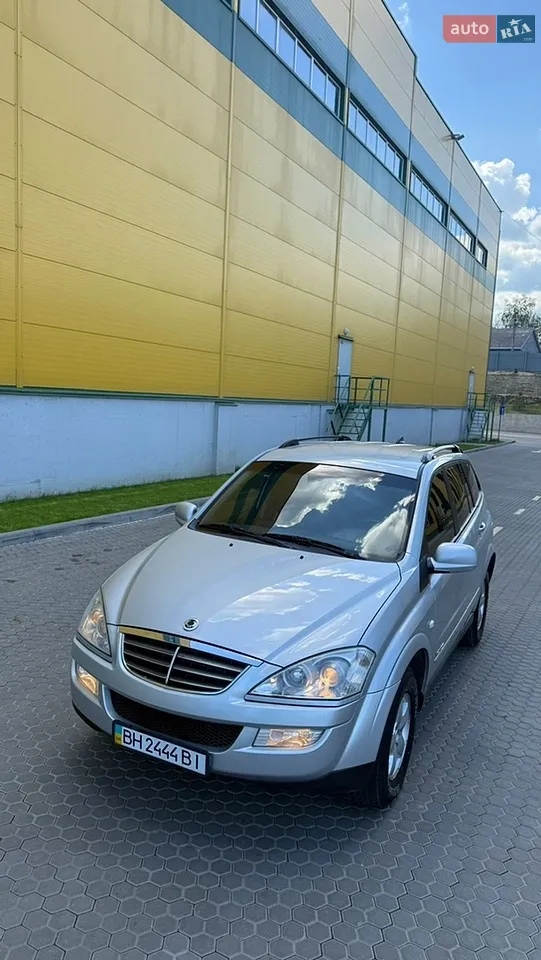 2010 SsangYong Kyron - мініатюра 9